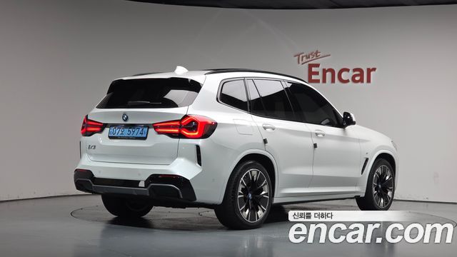 BMW iX3 2023 — photo 2
