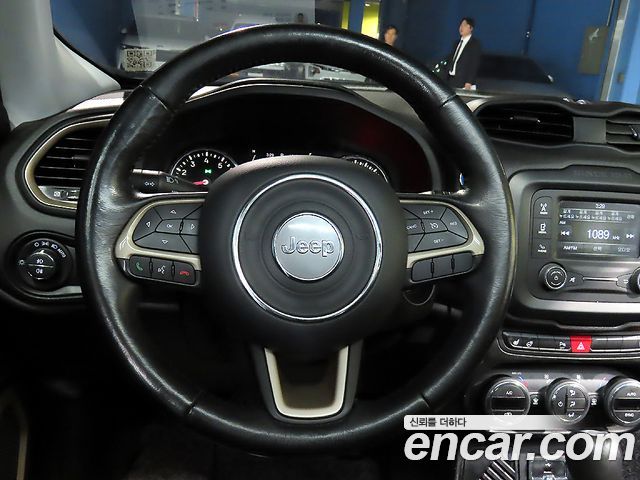 Jeep Renegade 2016 — photo 15