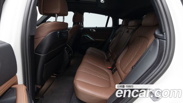 BMW X6 2023 — photo 11