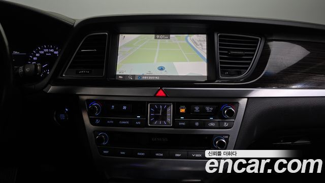 Genesis G80 2019 — photo 14