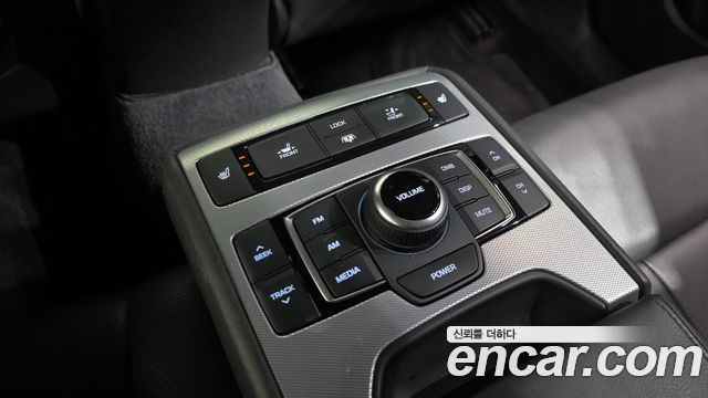 Genesis G80 2019 — photo 19