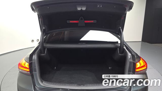 Genesis G80 2019 — photo 20