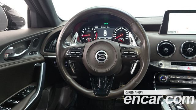 Kia Stinger 2019 — photo 12
