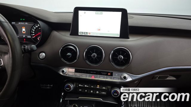 Kia Stinger 2019 — photo 13