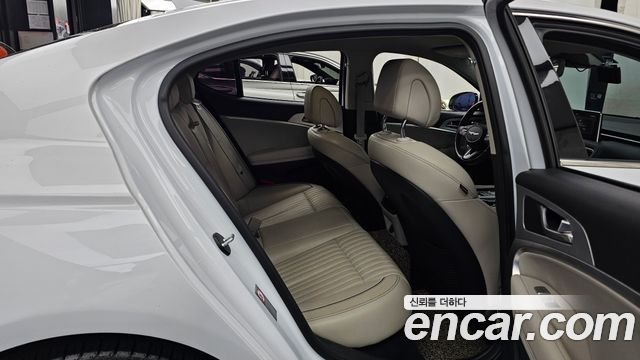 Genesis G70 2018 — photo 17