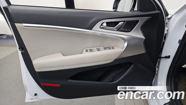 Genesis G70 2018 — photo 14