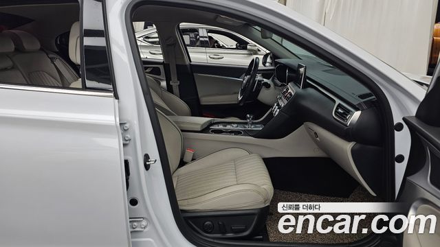 Genesis G70 2018 — photo 16