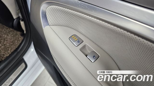 Genesis G70 2018 — photo 29