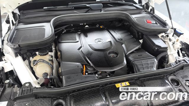 Mercedes-Benz GLE-Class 2024 — photo 6