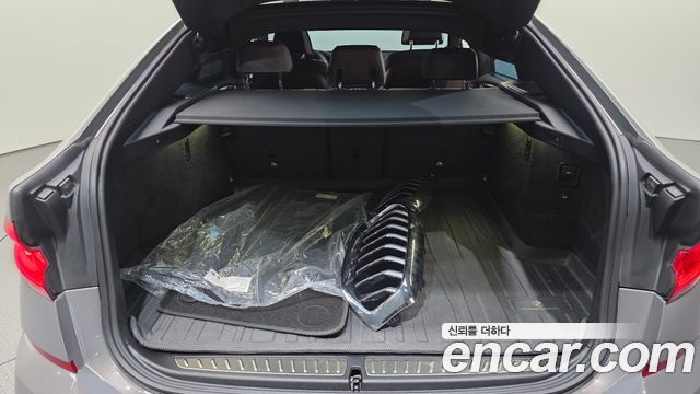 BMW Gran Turismo 2022 — photo 27