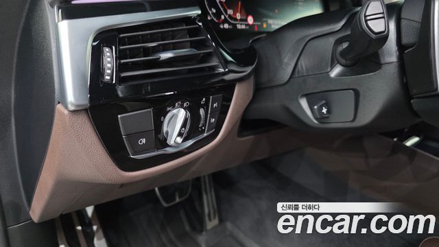 BMW Gran Turismo 2022 — photo 35