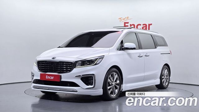 Kia Canival 2019 — photo 1
