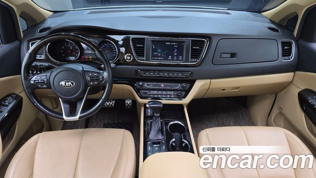 Kia Canival 2019 — photo 10
