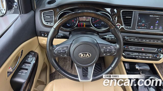 Kia Canival 2019 — photo 19