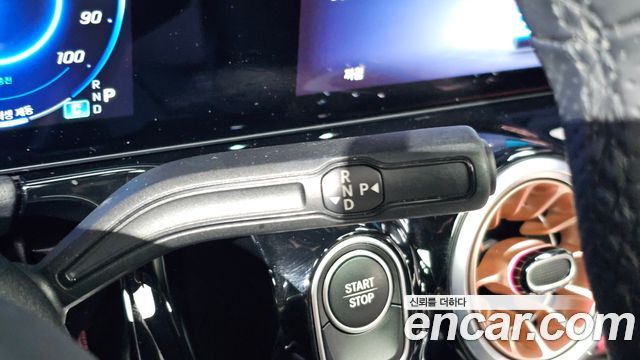 Mercedes-Benz EQA 2024 — photo 12