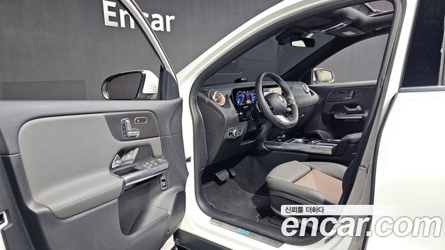 Mercedes-Benz EQA 2024 — photo 13