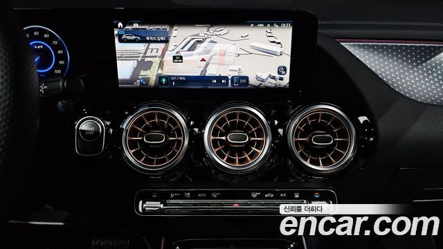 Mercedes-Benz EQA 2024 — photo 24