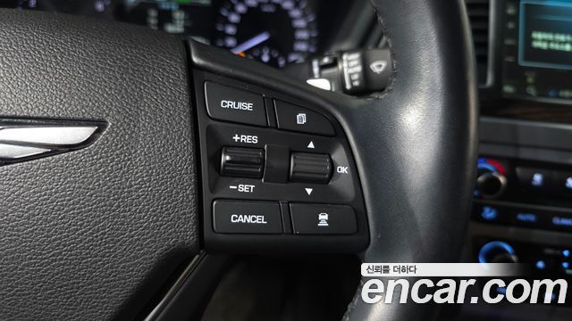 Genesis G80 2018 — photo 22