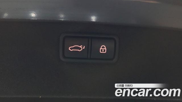 Genesis G80 2018 — photo 23