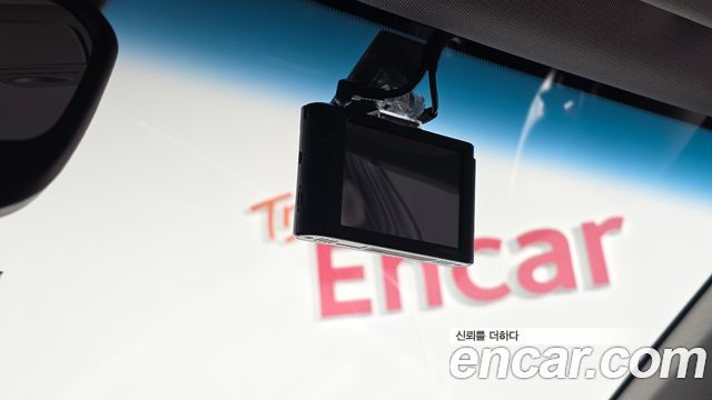 Genesis G80 2018 — photo 25