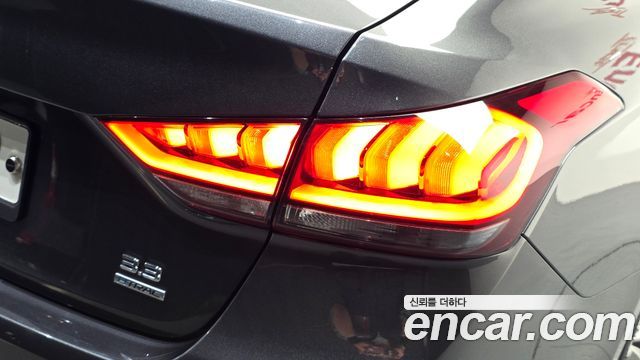 Genesis G80 2018 — photo 9