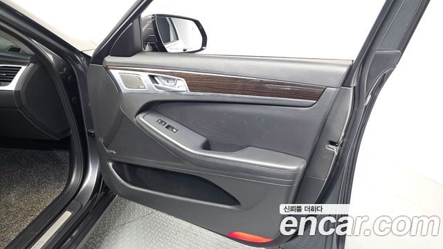 Genesis G80 2018 — photo 14
