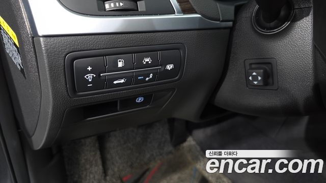 Genesis G80 2018 — photo 27