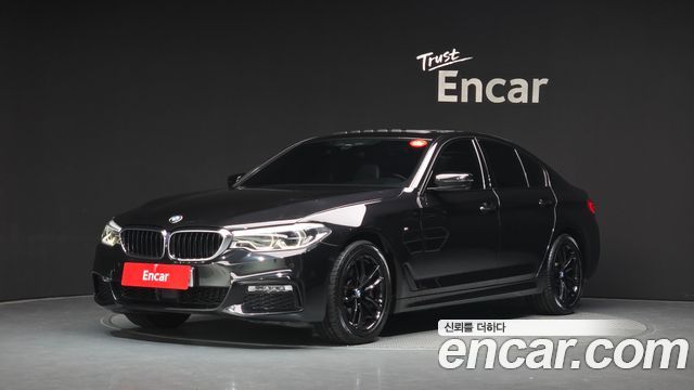 BMW 5-Series 2017 — photo 1