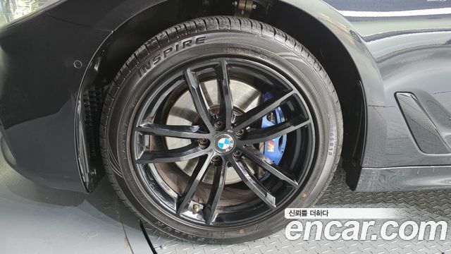 BMW 5-Series 2017 — photo 5