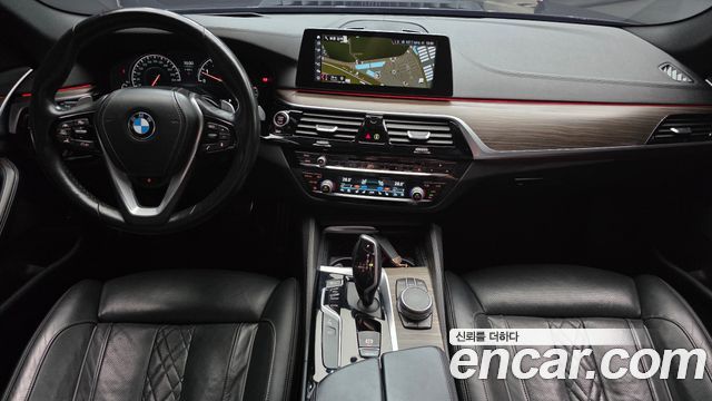 BMW 5-Series 2017 — photo 7