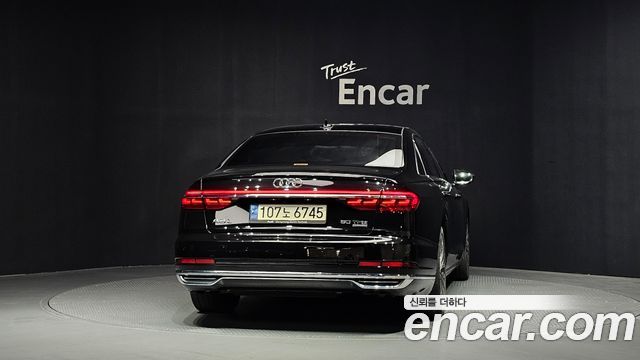 Audi A8 2021 — photo 4