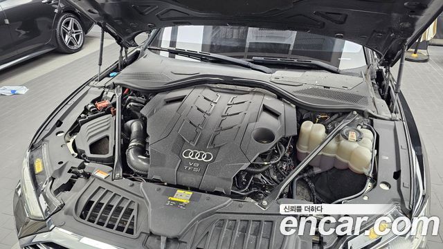Audi A8 2021 — photo 6