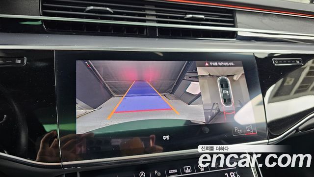 Audi A8 2021 — photo 20