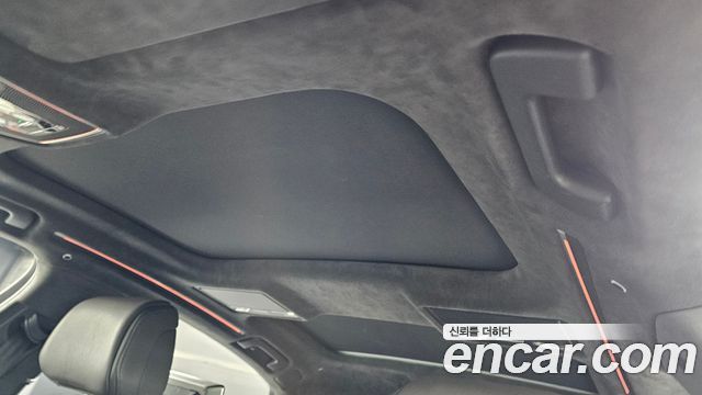 Audi A8 2021 — photo 23