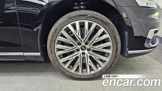 Audi A8 2021 — photo 7