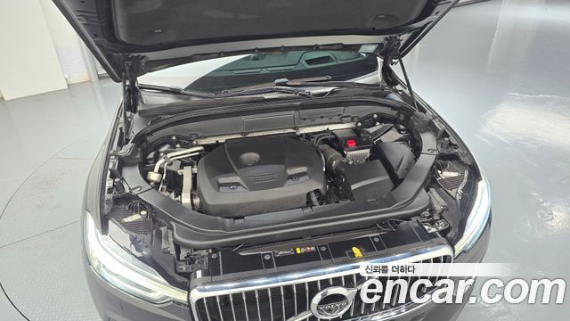 Volvo XC60 2019 — photo 6
