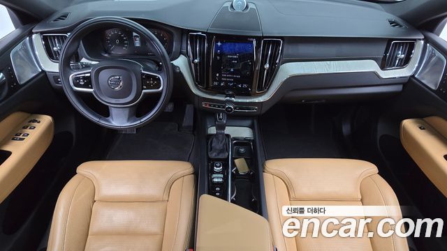 Volvo XC60 2019 — photo 7