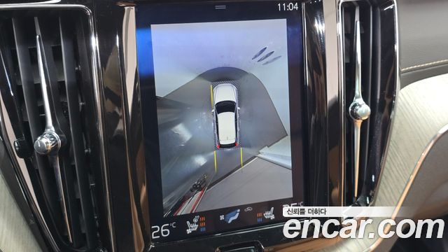 Volvo XC60 2019 — photo 14
