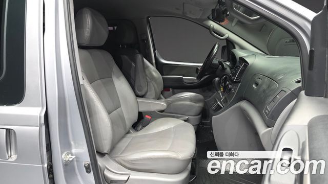 Hyundai Starex 2019 — photo 17