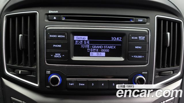 Hyundai Starex 2019 — photo 21