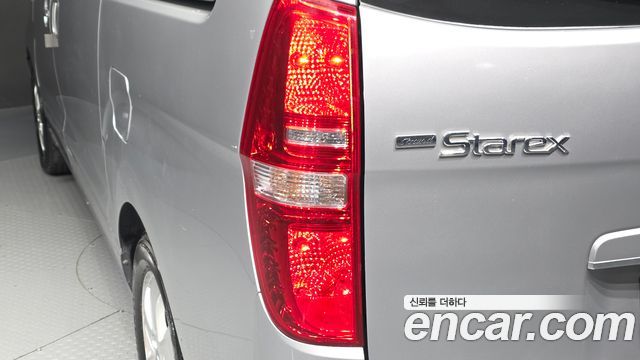 Hyundai Starex 2019 — photo 9