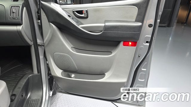 Hyundai Starex 2019 — photo 15