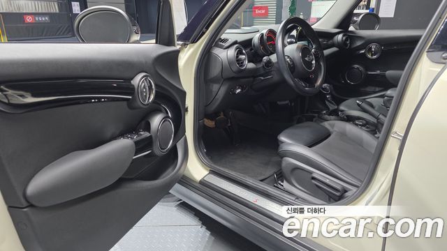 Mini Cooper 2016 — photo 13