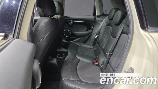 Mini Cooper 2016 — photo 18