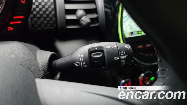 Mini Cooper 2016 — photo 26