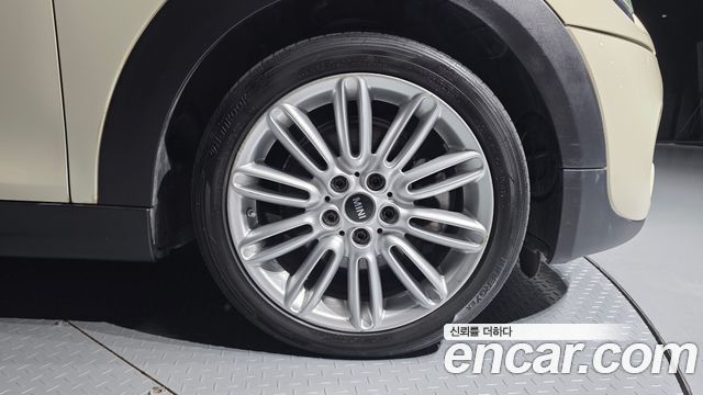 Mini Cooper 2016 — photo 7