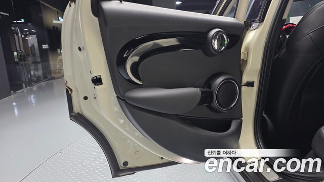 Mini Cooper 2016 — photo 15
