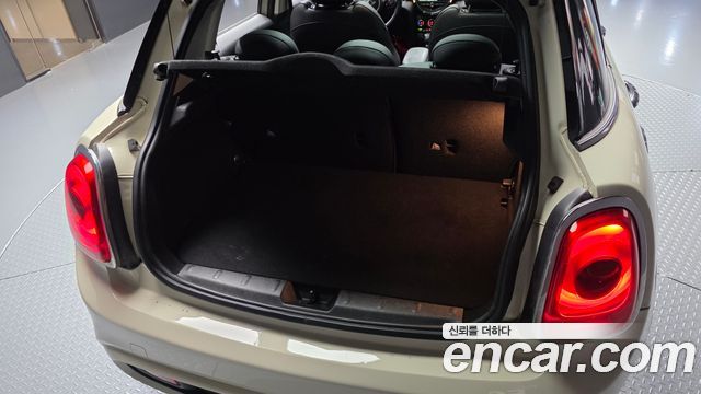 Mini Cooper 2016 — photo 31