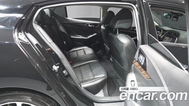 Nissan Maxima 2018 — photo 18