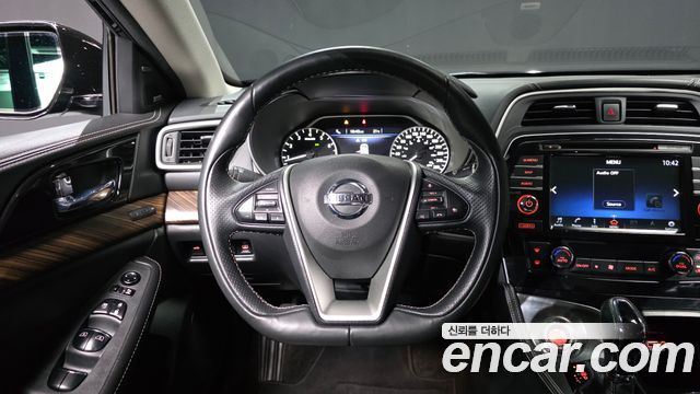 Nissan Maxima 2018 — photo 19